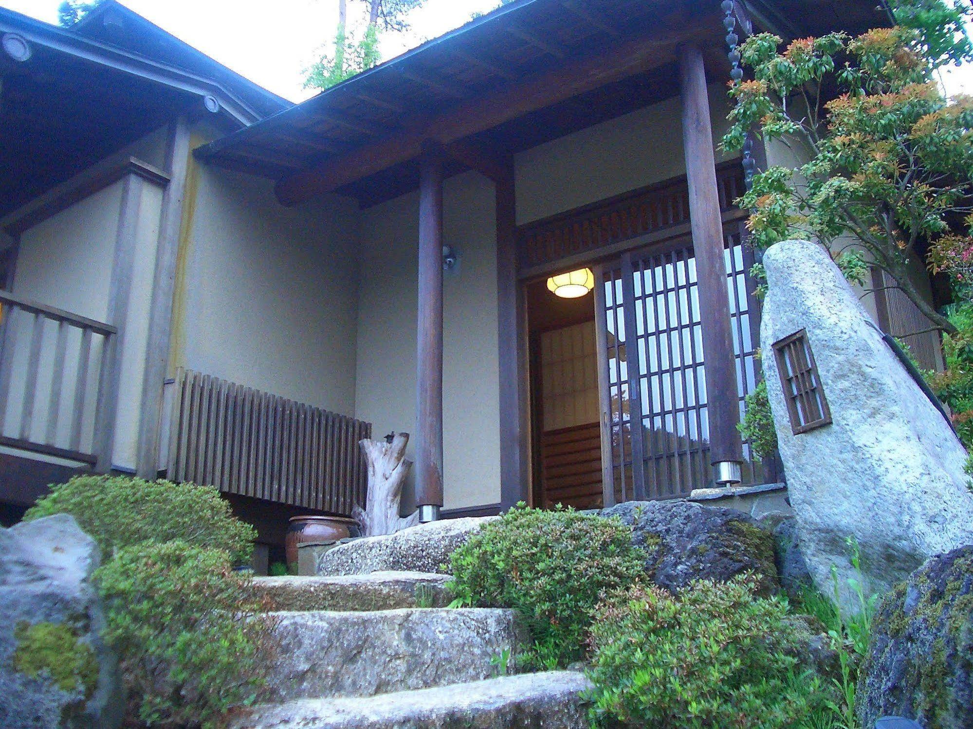 Shikitei Hotell Fujiyoshida Exteriör bild